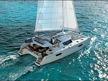 A great boat for rent - discover all St. Maarten, Caribbean Netherlands can offer aboard a Catamaran. CHRISTOPHINE 2 - 49ft.