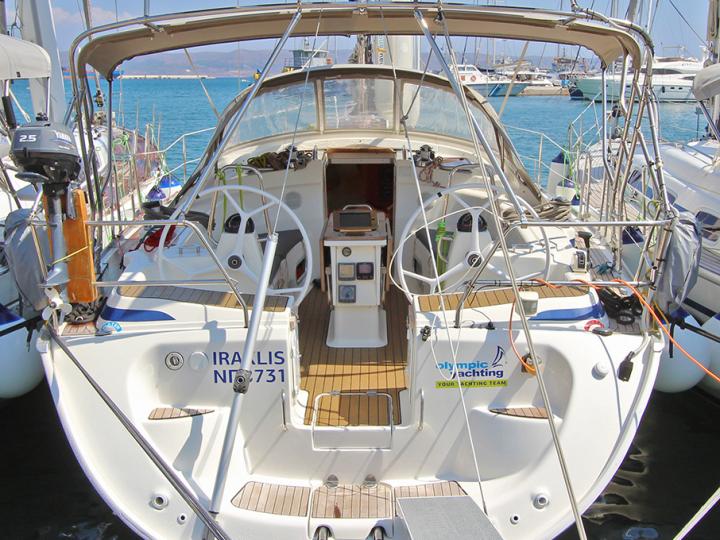 Great yacht charter in Lavrio, Greece, rent a sailboat for 6 guests.