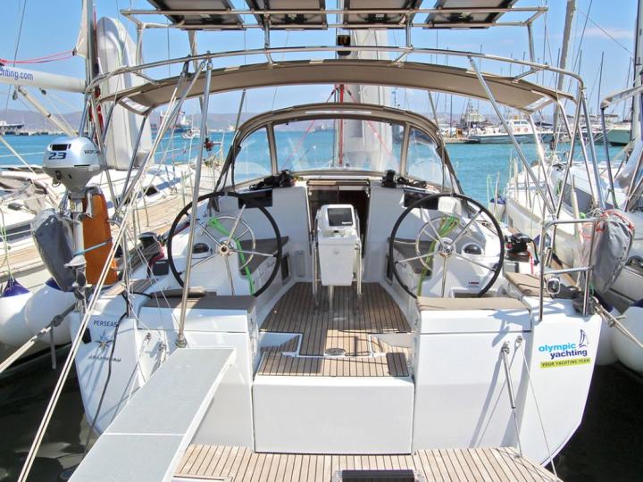 Gorgeous boat for rent in Lavrio, Greece for up to 6 guests - the Perseas sail boat.