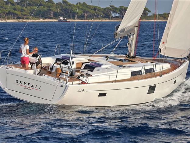 Rent a boat in Split, Croatia - the Wind Rose yacht charter.