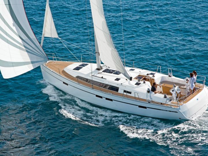 Yacht for rent in Agios Kosmas Marina, Athens  for up to 8 guests.