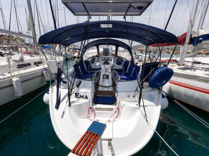 Top yacht charter in Trogir, Croatia - rent a boat for up to 6 guests.