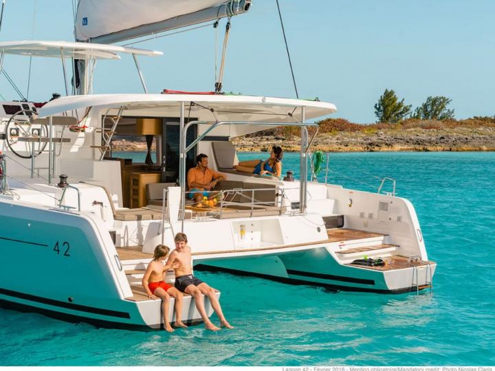Charter a catamaran in Tortola, BVI - a perfect vacation on a catamaran for up to 8 guests.