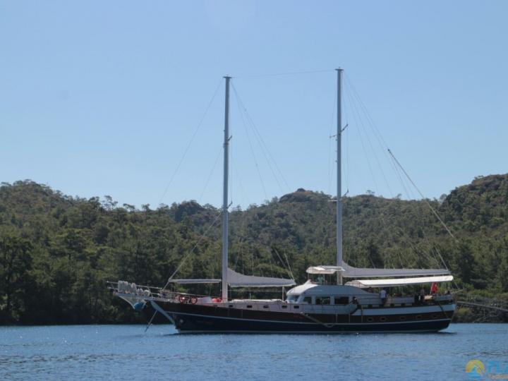 This wonderful deluxe  gulet sailing at the coasts of aegean and Mediterranean is 28 meters long and for 12 people.