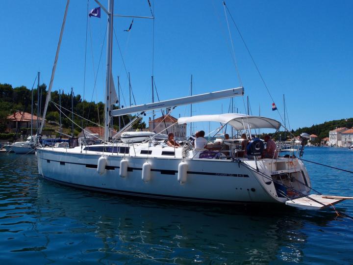 Beautiful boat for rent in Split, Croatia for up to 10 guests - book the EL TABASCO boat.