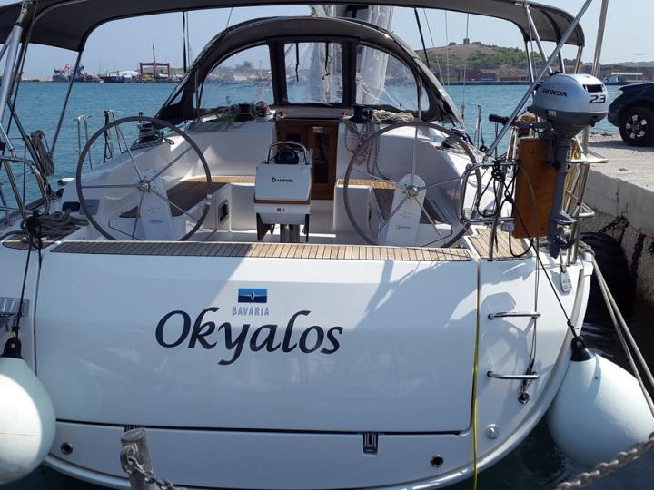 A great boat for rent - discover the Cyclades from Lavrio, Greece - book a yacht charter holiday.