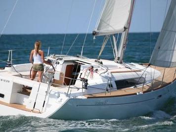 Rent a sail boat in Nettuno, Italy - the Quinto Oceano boat.