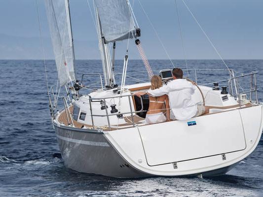 Rent a boat in Primošten, Croatia - enjoy an affordable yacht charter.