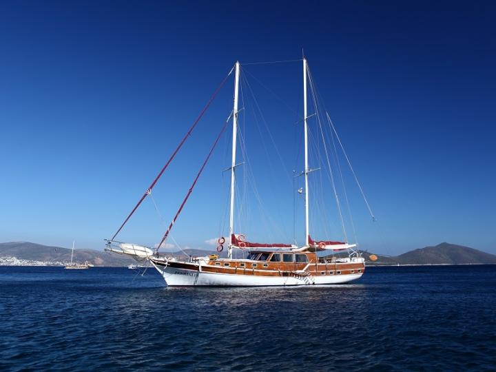 Bodrum, Turkey yacht charter - rent a gulet for up to 10 guests.