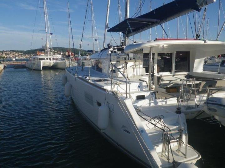Rent a catamaran in Athens, Greece - the Jema for 8 guests.