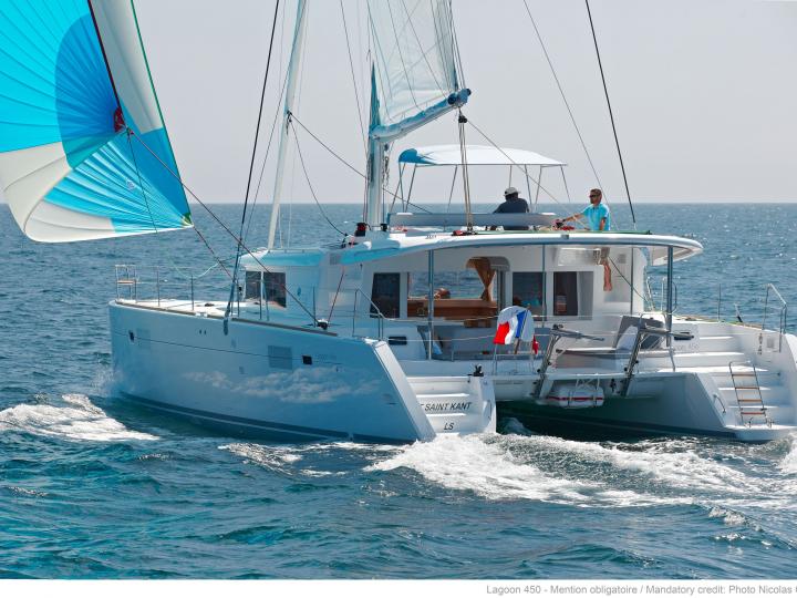Cruise the beautiful waters of British Virgin Islands aboard this great catamaran for rent.