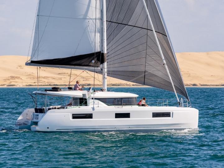 Rent a catamaran in Scrub Island, British Virgin Islands, and enjoy a sailing trip like never before! ISLAND GIRL - 46ft.