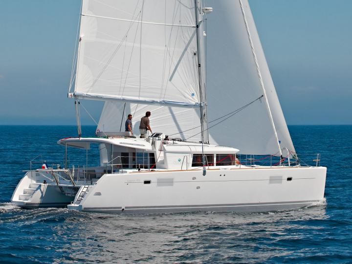 Rent a catamaran in Lavrio, Greece and enjoy a boat trip on a yacht charter for 12 guests.