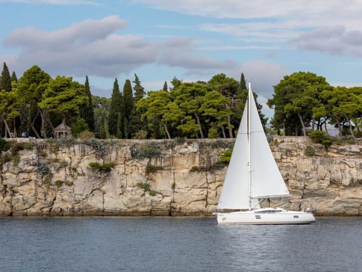 The best boat rental in Split, Croatia - amazing sail boat for rent.