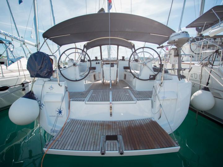 Private boat for rent in Dalmatia, Croatia for up to 8 guests.