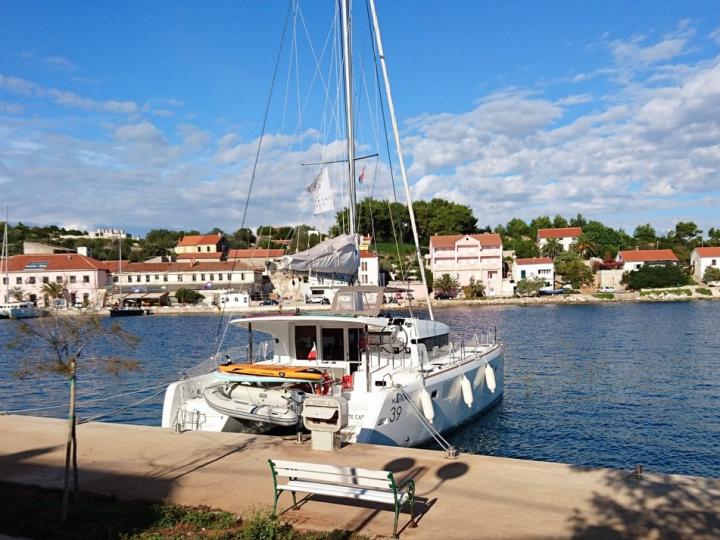 Discover boating aboard the 39ft Black Cat boat in Šibenik, Croatia - a 6 cabins catamaran for rent.