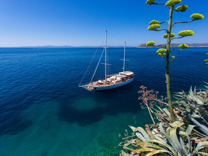 Gulet - Power boat for rent in Split, Croatia.