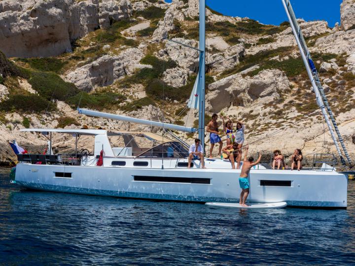 Private boat for rent in Athens, Greece for up to 12 guests.