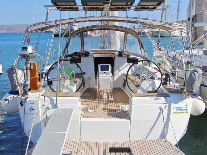 Boat rental in Lavrio, Greece - rent a sailboat for up to 8 guests.