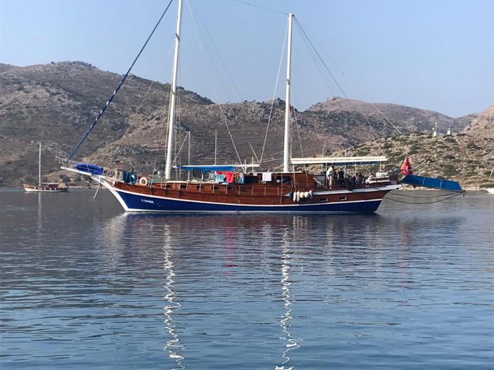 This wonderful luxe  gulet yacht is 25.m long and for 16 people