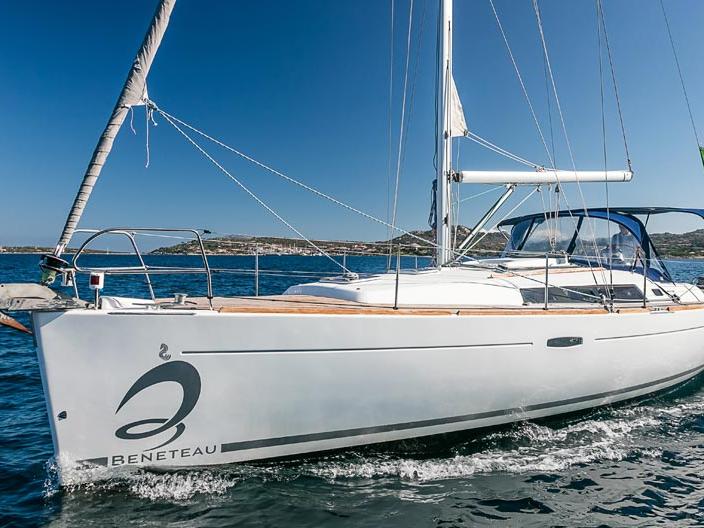 Yacht charter in Portisco, Italy - a 6 guests sail boat for rent.