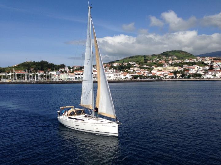 Rent a yacht in Horta, Portugal and enjoy a boat trip like never before accros Azores.